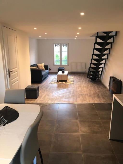 Centre Duplex Meuble Apartment *